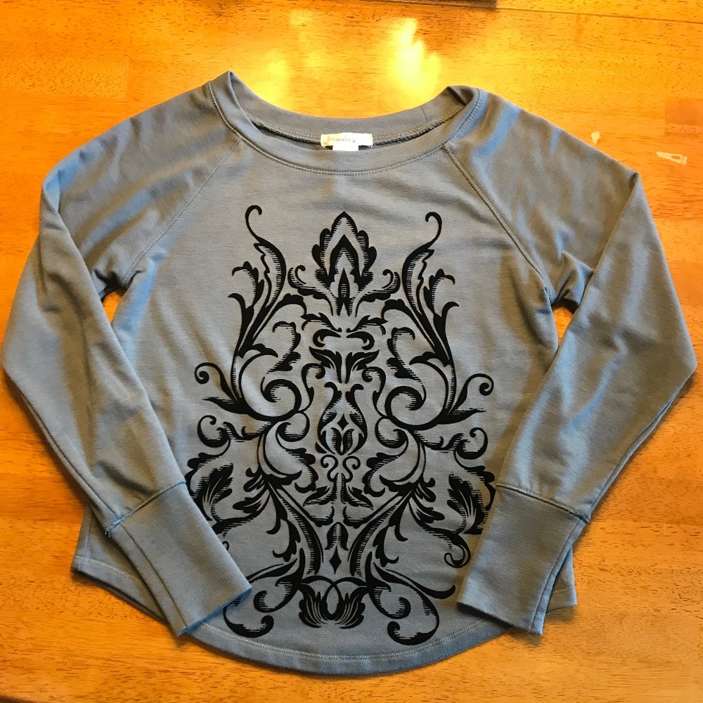 (3/$10) love on a hanger grey sweatshirt w. velvet